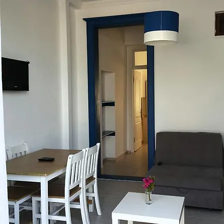 Yali Suites Aparthotel