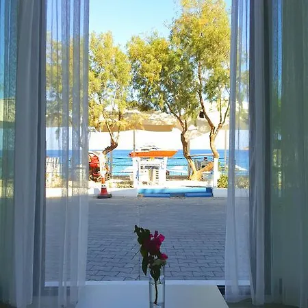 Yali Suites 公寓式酒店 *