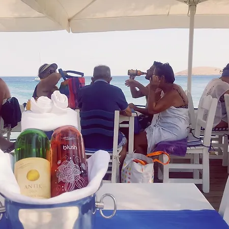 Yali Suites 公寓式酒店