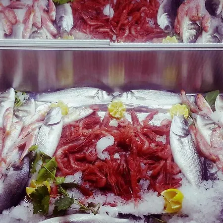 Yali Suites 公寓式酒店